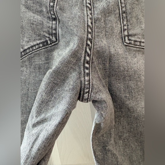 H&M straight fit grey wash button fly denim jeans size 6 28” waist - Picture 9 of 13